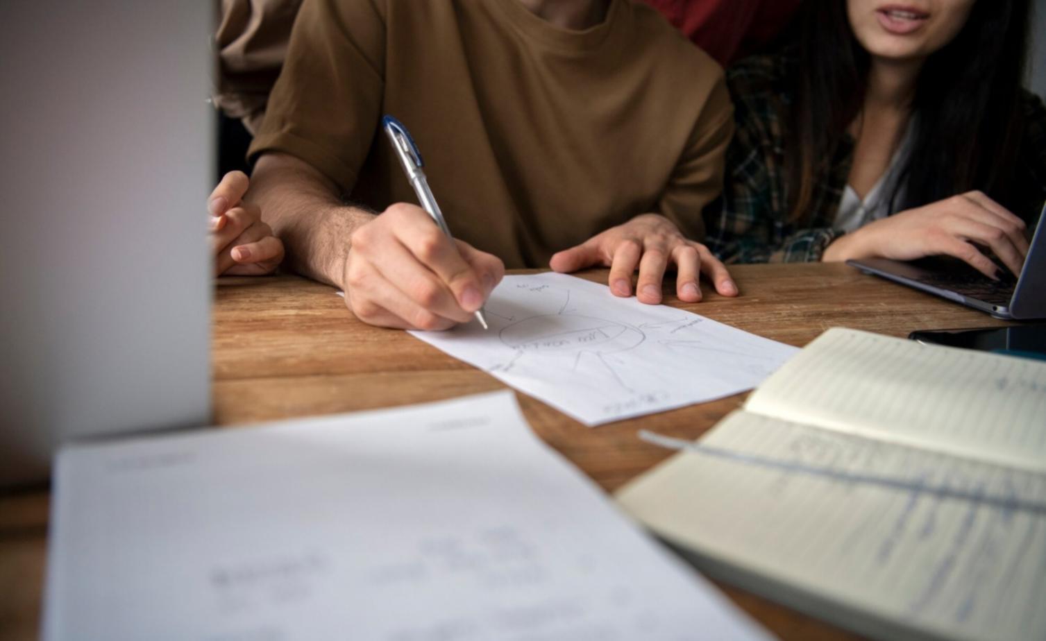 Session de formation en analyse financière avec participants